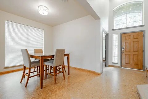 Building Photo - 300 Turtle Ct