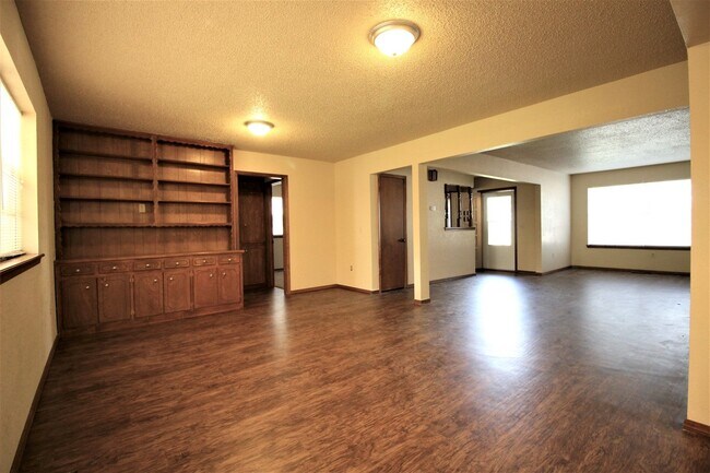 Building Photo - 2602 Michael Dr