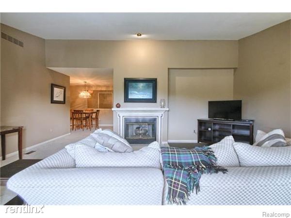 Foto del edificio - 9836 Hawthorne Glen Dr