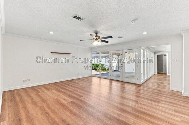 Building Photo - 5522 Dumfries Dr