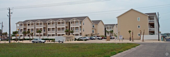 Breezeways Of Encantada Apartments Corpus Christi Tx Primary Photo Breezeways Of Encantada