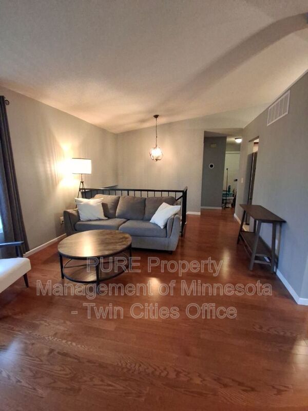 Foto del edificio - 14793 Lower Endicott Way