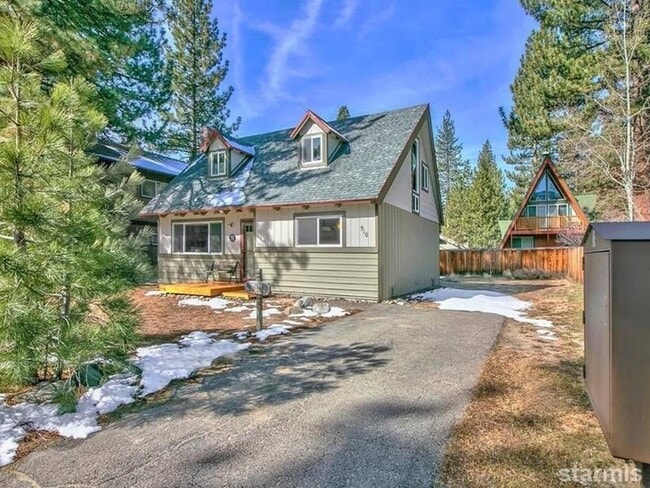 Building Photo - 910 Creekwood Dr