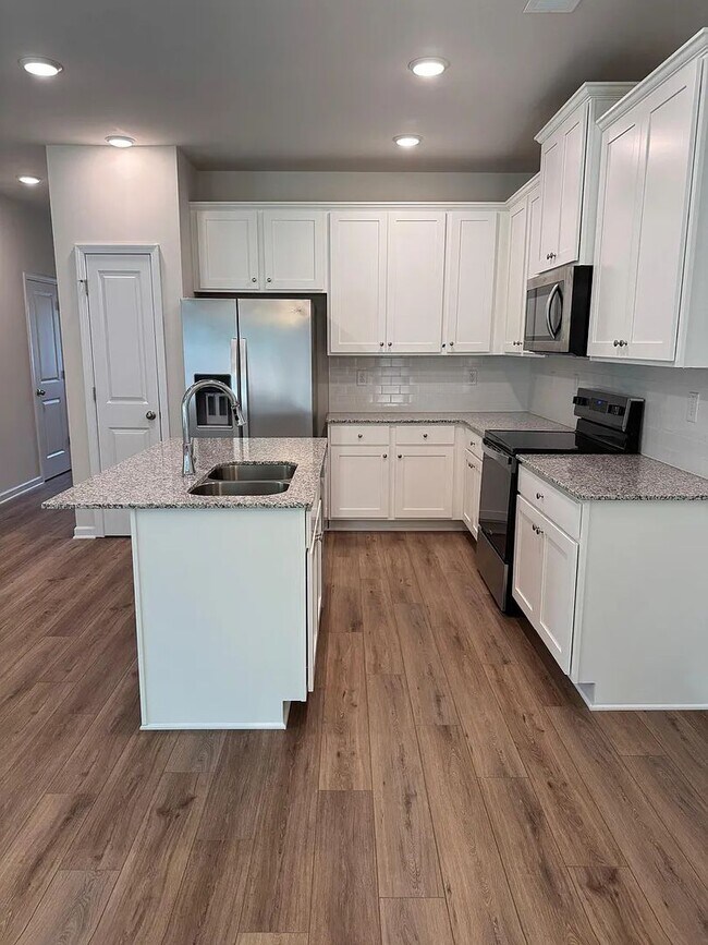 Building Photo - 4286 Notting Hill Dr SW