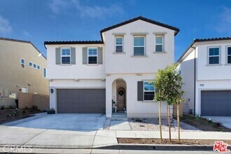 Building Photo - 19278 Blackthorn Dr