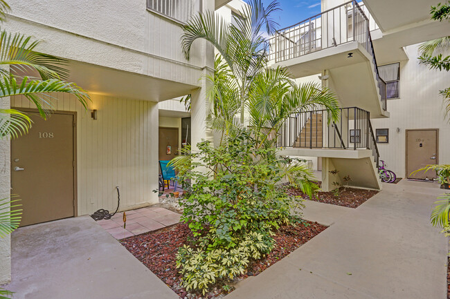 Foto del edificio - 20291 NE 30th Ave