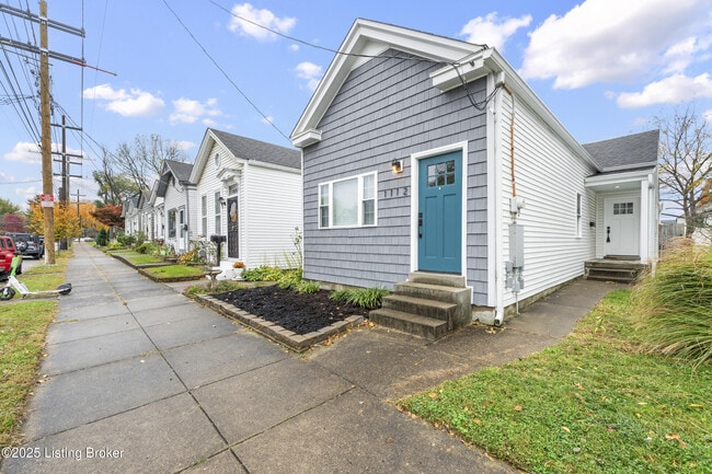 Building Photo - 1112 E Burnett Ave