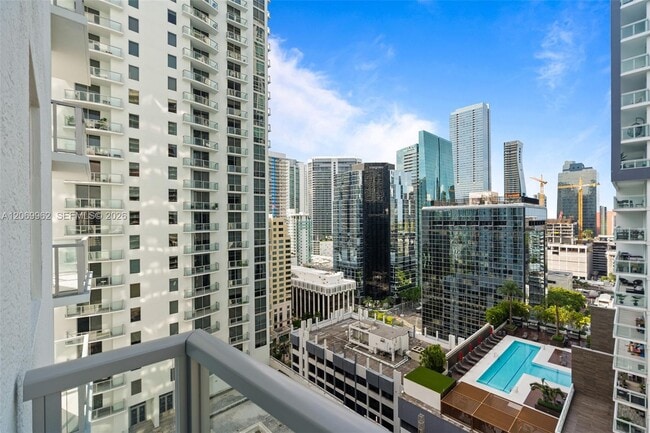 Building Photo - 1050 Brickell Ave