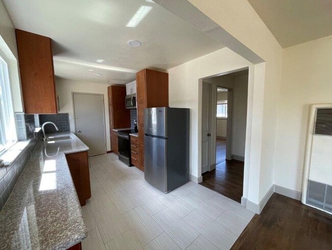 Photo - Gorgeous 2 Bedroom in Tahoe Park House