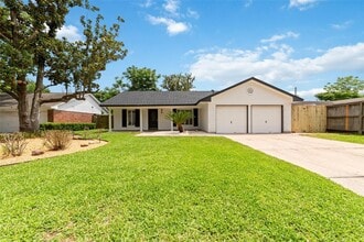 Building Photo - 9643 Meadowcroft Dr