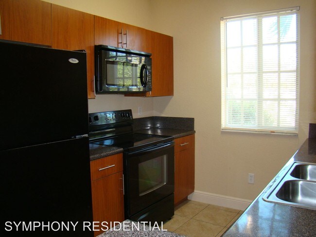 Foto del edificio - 8703 W Sample Rd