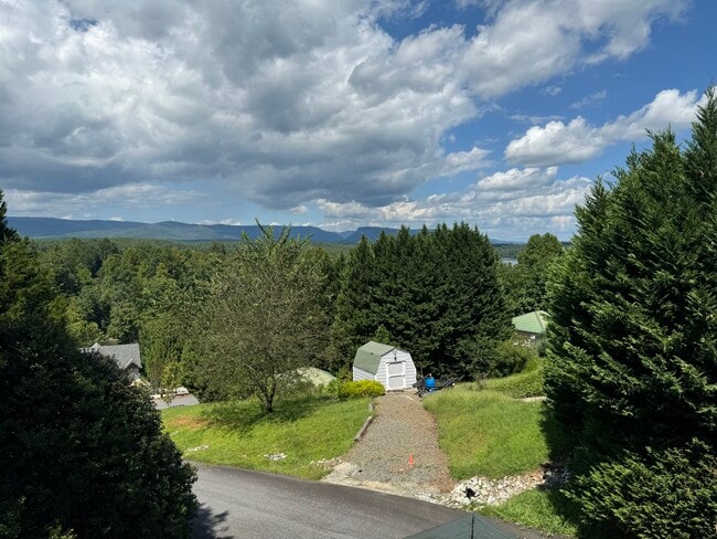 Building Photo - 49 Bayshore Dr