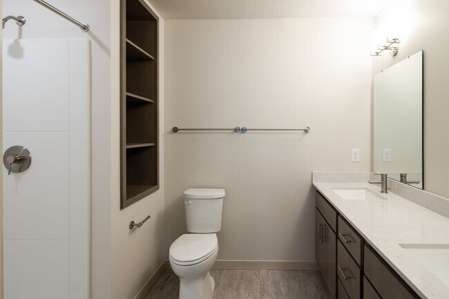 Interior Photo - Arden