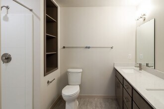 Interior Photo - Arden