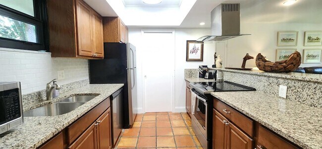 Building Photo - 13334 Polo Club Rd