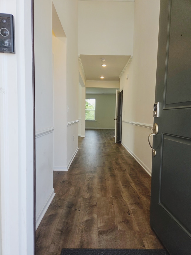 Building Photo - 4532 Valley Crest Ln