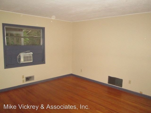 Foto del edificio - 3325 Tanglewood Dr