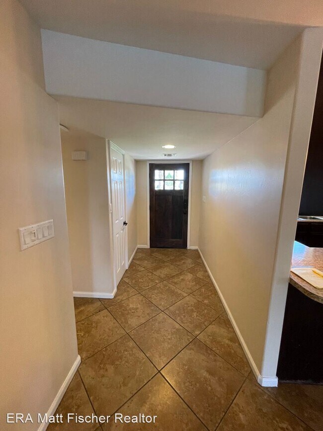 Foto del edificio - 6 br, 4 bath House - 2846 S Fern Dr.
