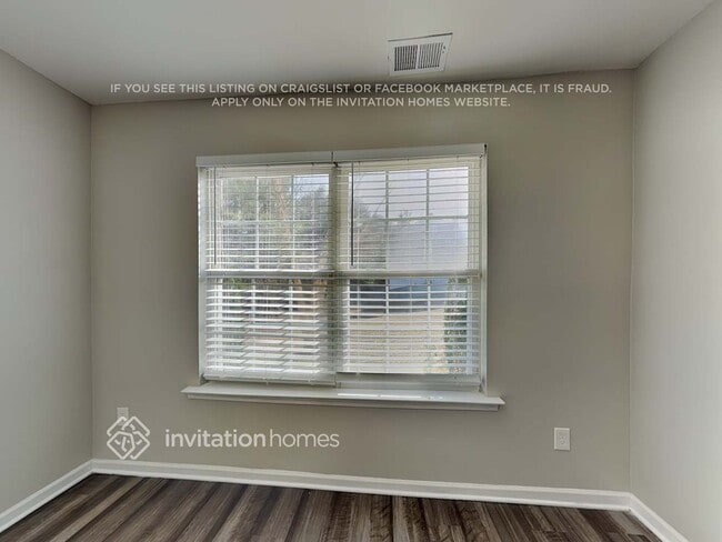 Building Photo - 216 Pebblestone Dr