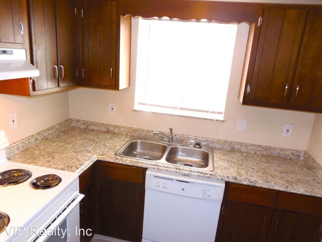 Foto del edificio - 2816-2820 Steele Ave