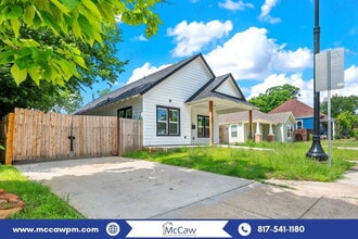 Building Photo - 924 E Hattie St