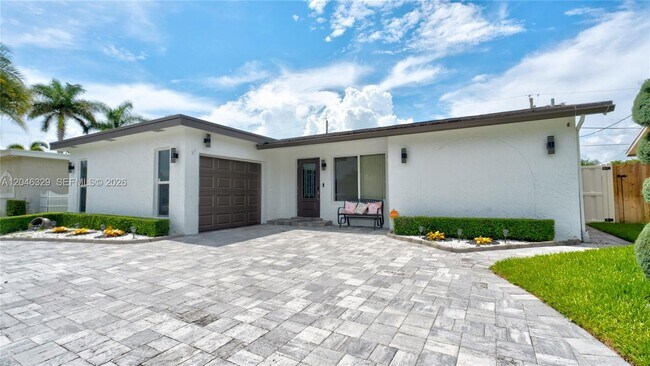Foto del edificio - 11370 NW 46th Pl