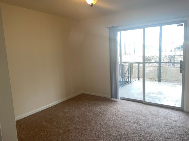 Foto del edificio - Cozy Two Bedroom Condo in Dilworth!