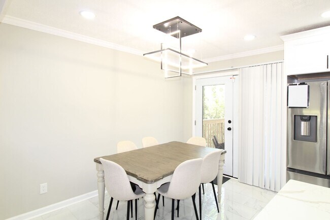 Foto del edificio - 3367 Oak Dr SW