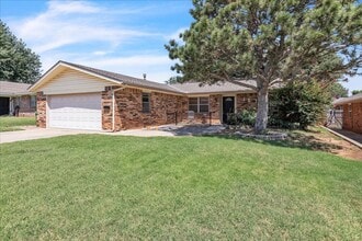 Building Photo - 103 Cottonwood Dr