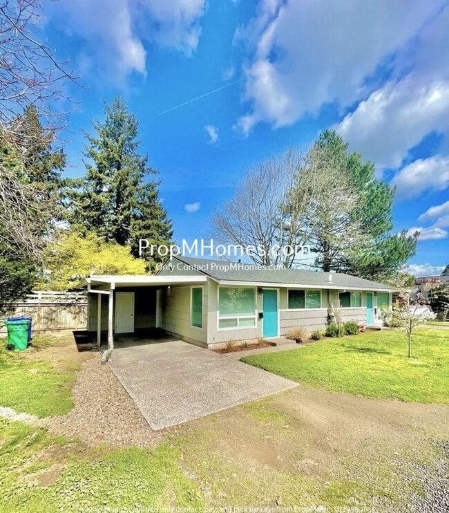 Building Photo - 6933 NE Clackamas St