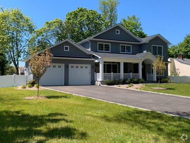 Building Photo - 300 Locust Ln