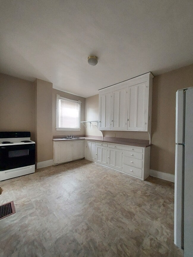 Foto del edificio - 70 Fairfield Ave