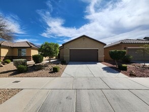 Building Photo - 932 Aspen Cliff Dr
