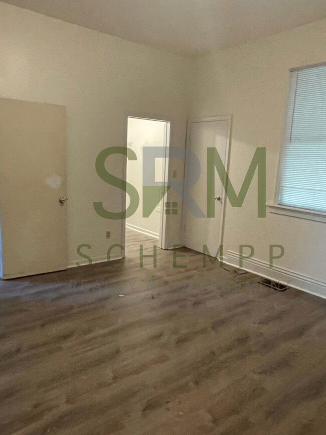 Building Photo - Updated three bedroom two bathroom home in West Louisville! *Section 8 accepted*