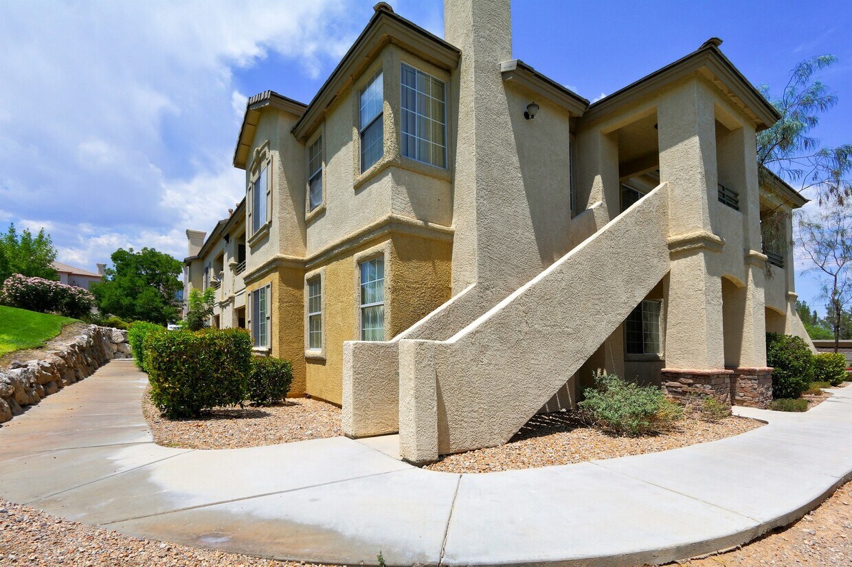 Foto principal - 10225 King Henry Ave