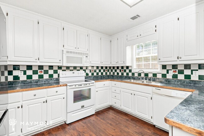 Building Photo - 3-Bedroom McDonough Home with Large Backyard