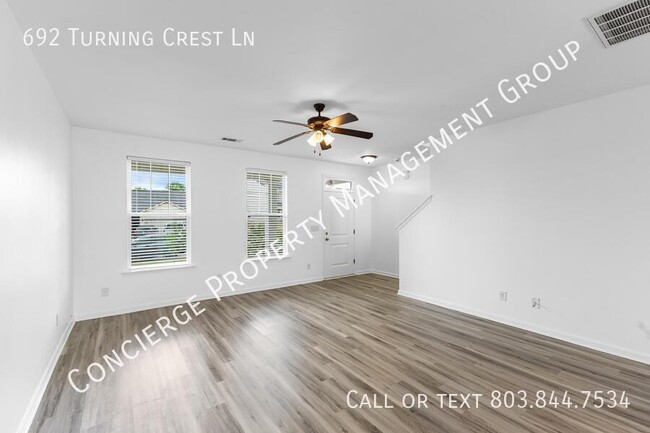 Foto del edificio - 692 Turning Crest Ln