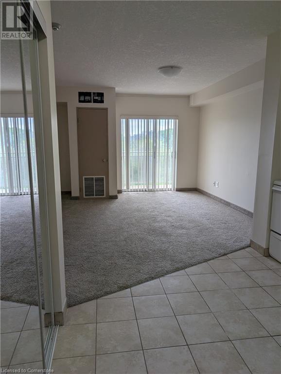 Photo principale - 736 Old Albert St