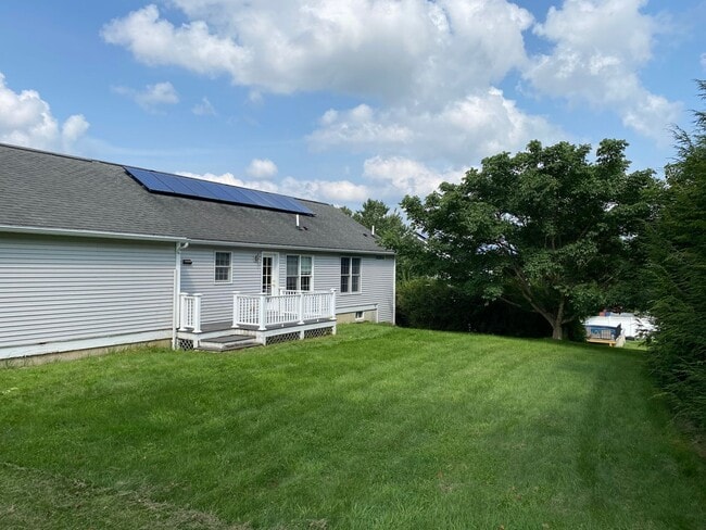 Building Photo - Coming Soon! Charming 3-Bedroom Home with ...