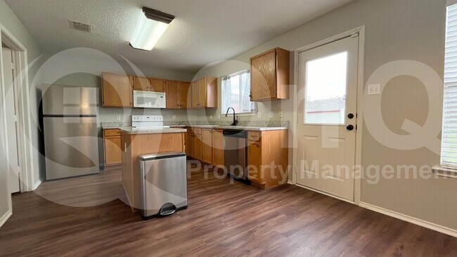 Building Photo - 1582 Brookstone Dr