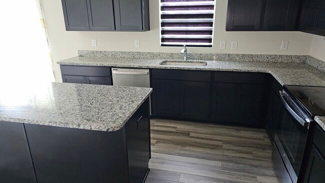 Building Photo - Modern Comfort Meets Southern Charm – 4-Be...