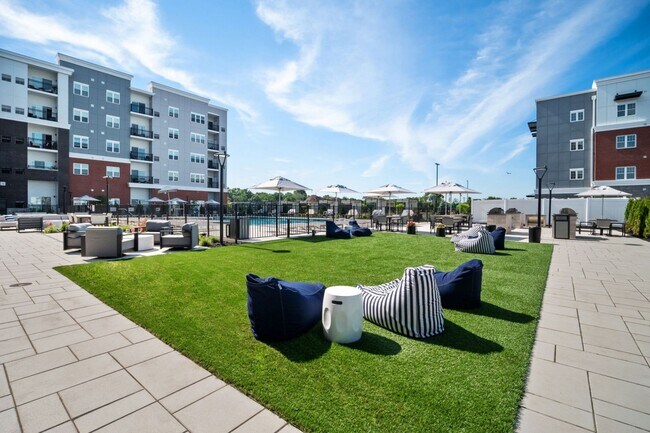 Foto del edificio - 999 W Fort Lee Rd