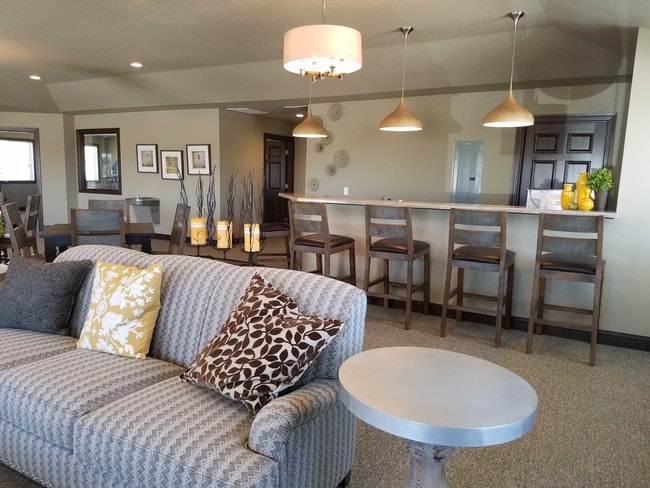 Building Photo - Oriole Ponds Apartments