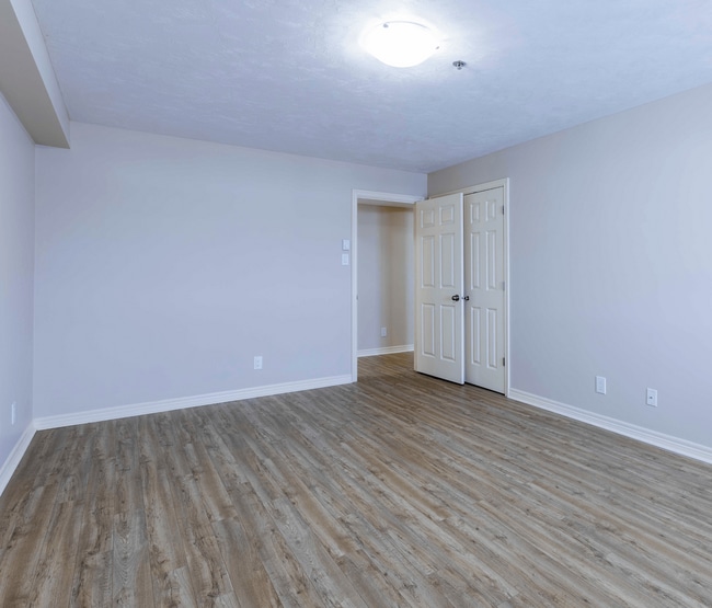 Building Photo - Woodbury Place