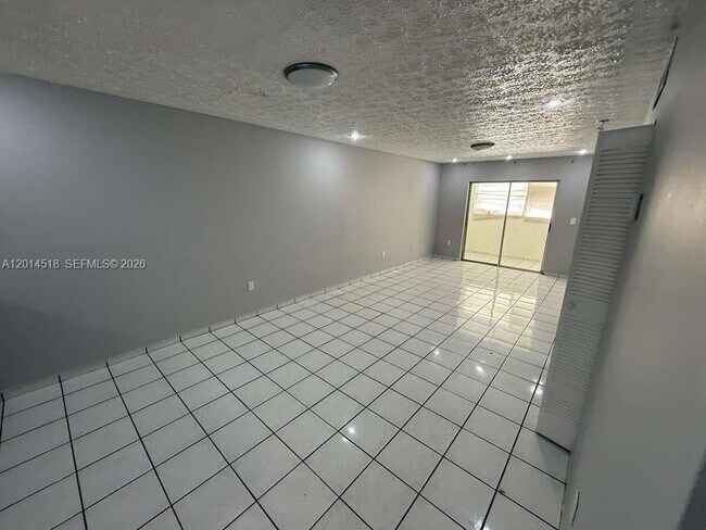 Foto del edificio - 6055 W 19th Ave