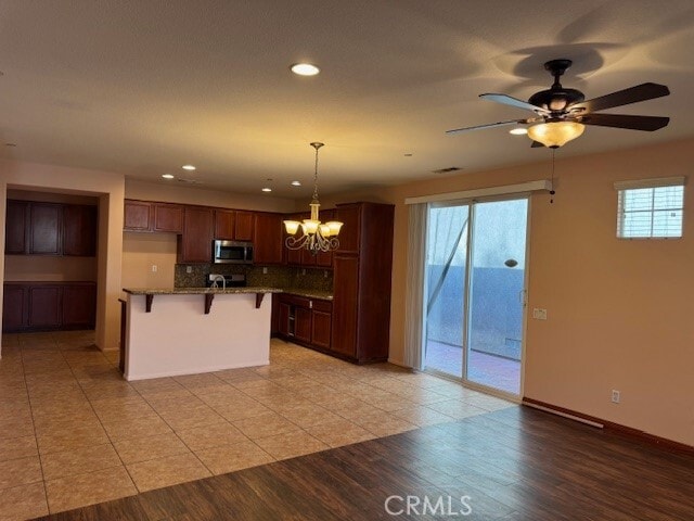 Foto del edificio - 11012 Ragsdale Rd