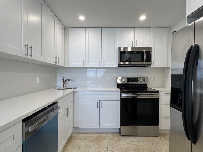 Foto del edificio - 305 N Pompano Beach Blvd