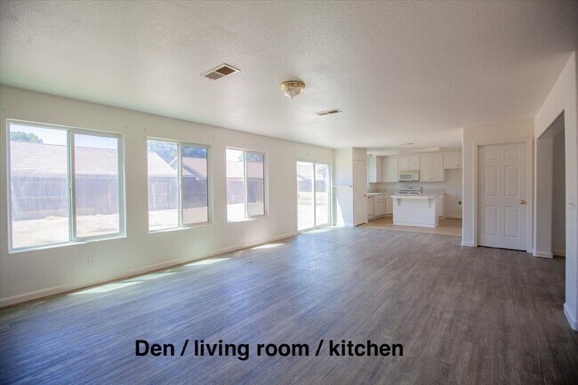Building Photo - 596 St Montelena Dr