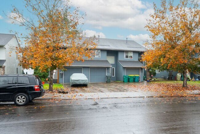 Foto del edificio - 3 bedroom townhouse with Garage!! Wont last! Call Now!!