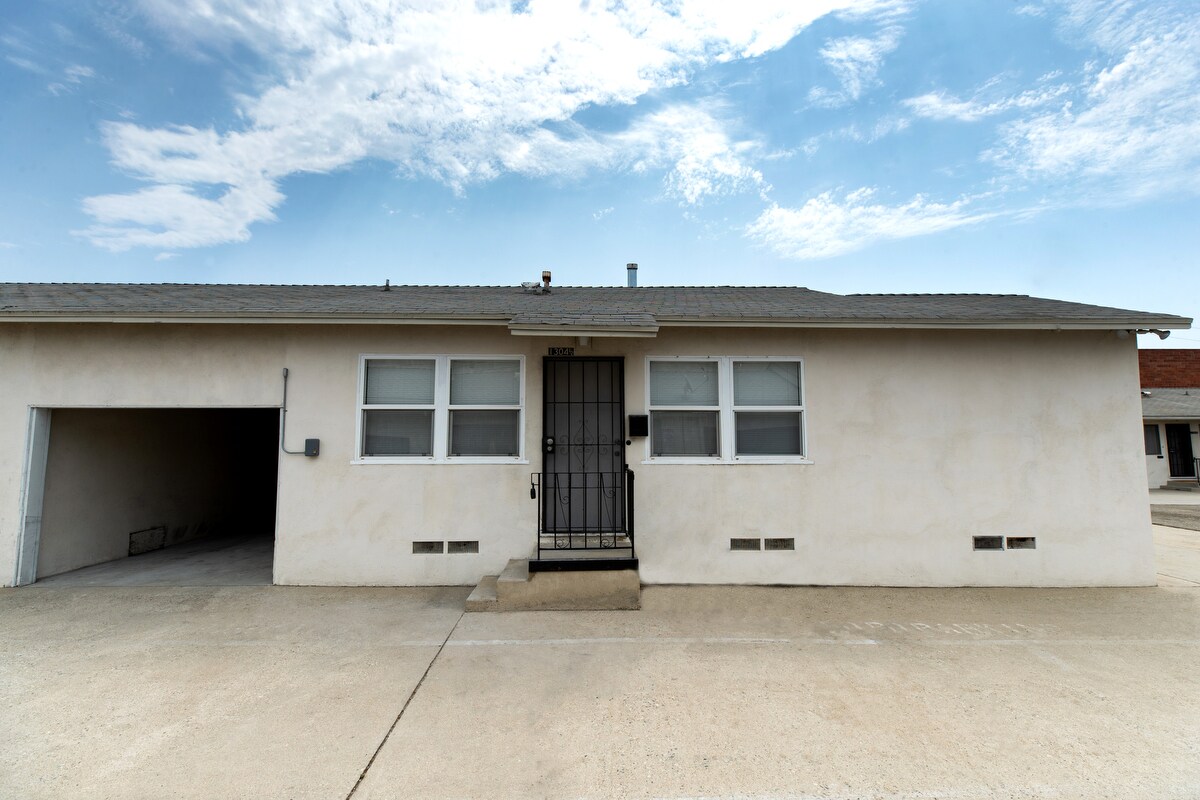 Primary Photo - 1310 W 134th St
